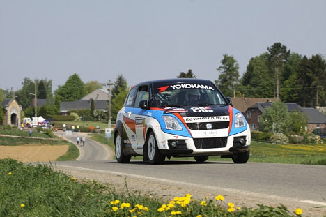 Samarbejdet mellem de unge rallytalenter, 20-årige førstekører Simon Larsen og 17-årige codriver Nicklas Daugberg, fungerede fint på de krævende belgiske hastighedsprøver.